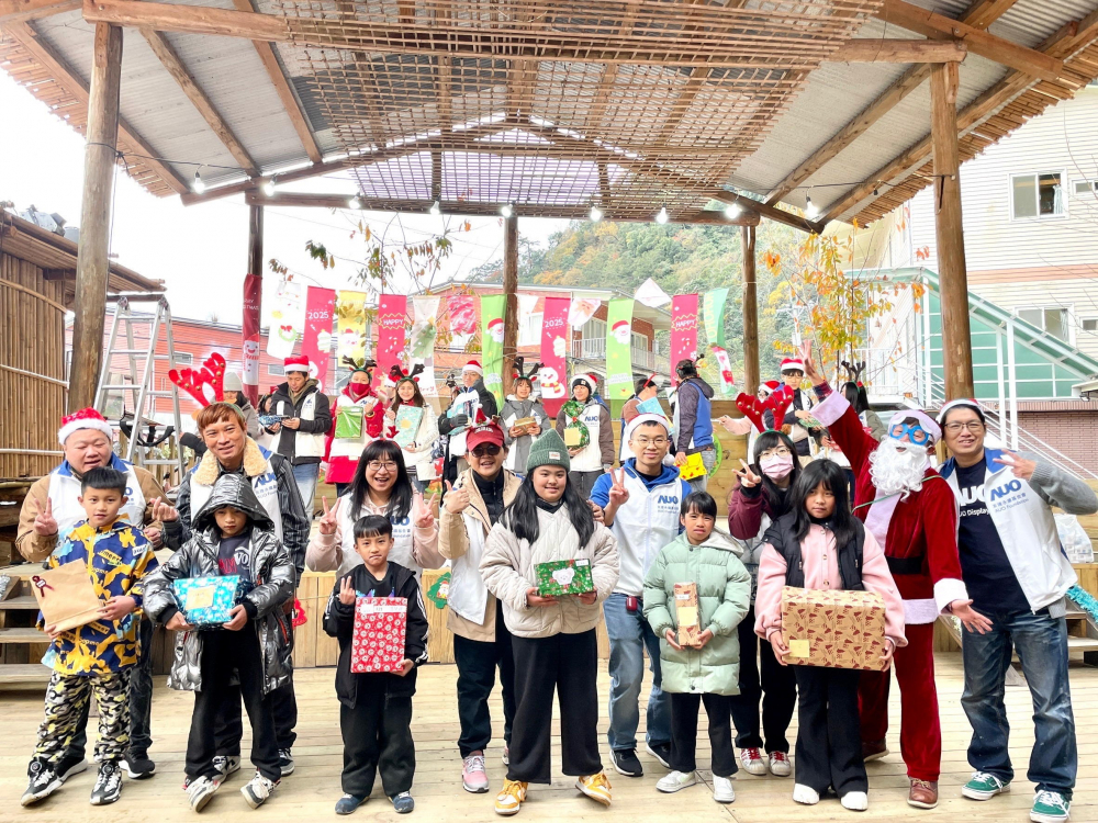 友達永續基金會號召「圓夢計畫」行動連續23年，由同仁凝聚內部愛心與資源送往偏鄉，累積為逾萬名兒童圓夢，實踐友達共創共好的永續精神。